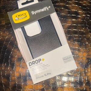 OtterBox Symmetry Series Midnight Black Case for iPhone 14 Pro